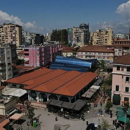 Central Apartment * Tirana