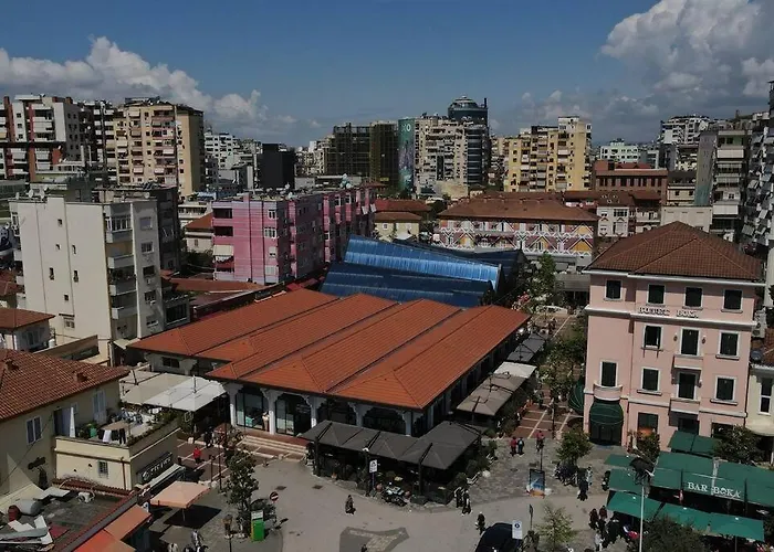 Central Apartment * Tirana